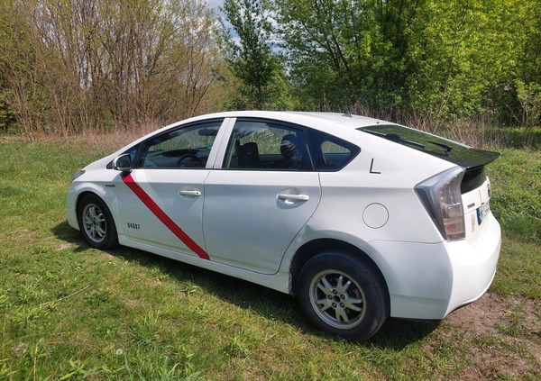 Toyota Prius cena 24500 przebieg: 360000, rok produkcji 2011 z Warszawa małe 67